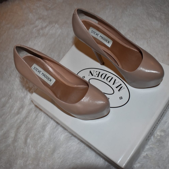 Steve Madden Deja Vu Heels - Picture 3 of 3